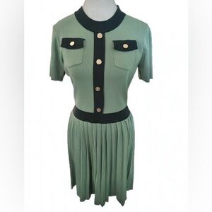 NWT Alexia Admor Green Sweater Medium Knit Pleated Midi Designer New Buttons